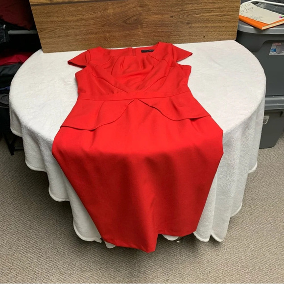 Dorothy Perkins size 12 bright red dress cap sleeves  hidden back zipper - Picture 8 of 8